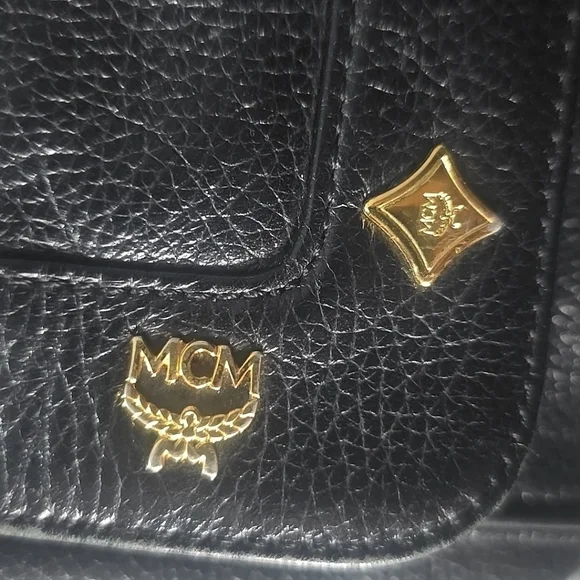 MCM Black Leather & Gold Hardware Visetos Small/Med Backpack  display picture 2